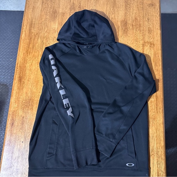 Oakley Other - Oakley Black Regular Fit Hoodie